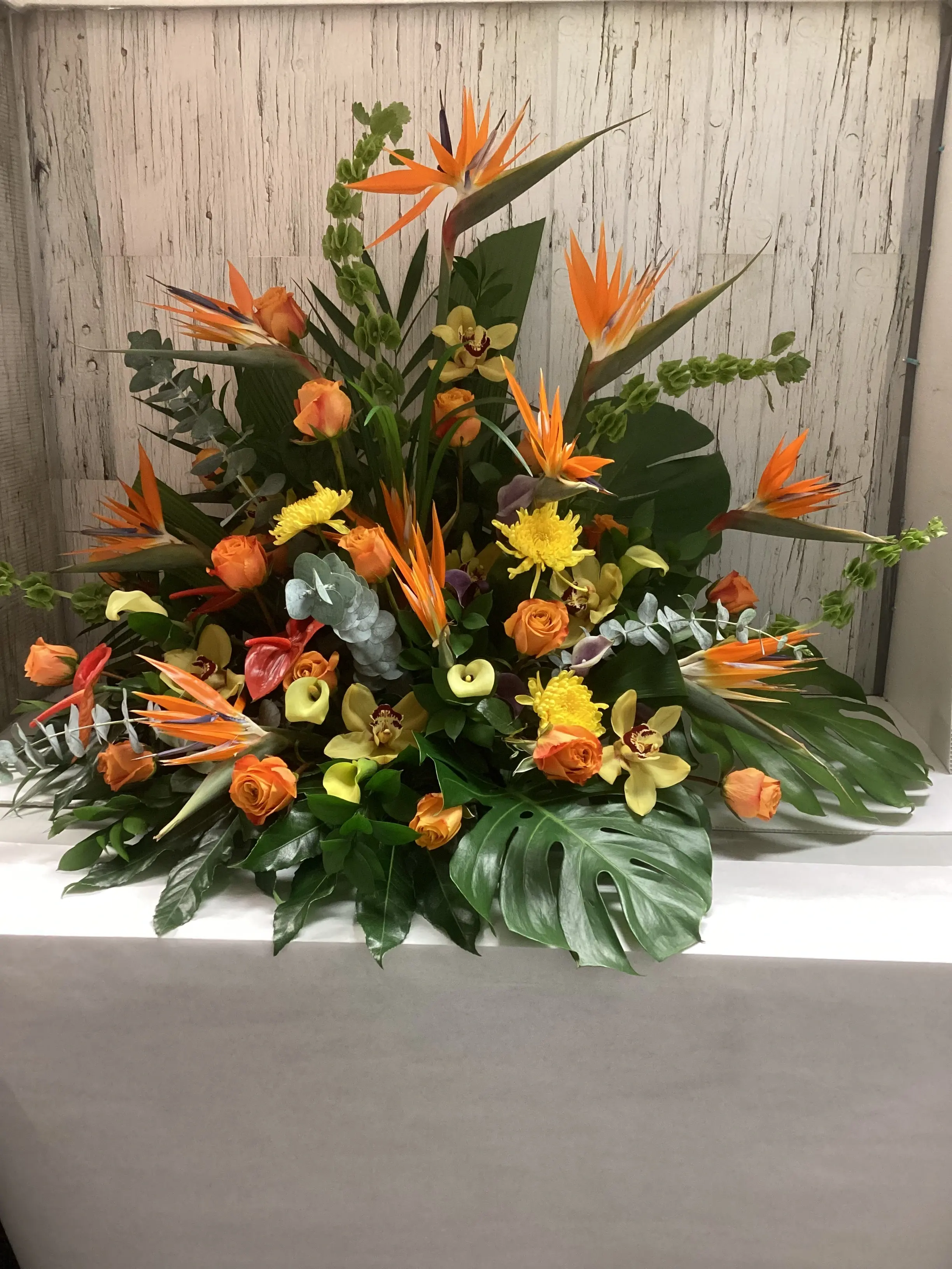 Arrangement floral tropical par Fleuriste Marie-Soleil